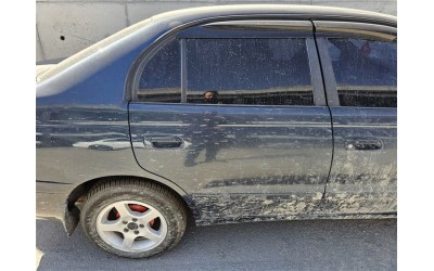 Toyota Corona sağ arka kapı