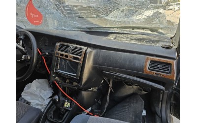 Toyota Corona göğüs