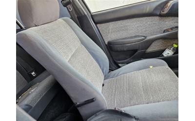 Toyota Corona şoför koltuğu