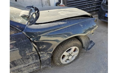 Toyota Corona sağ ön çamurluk