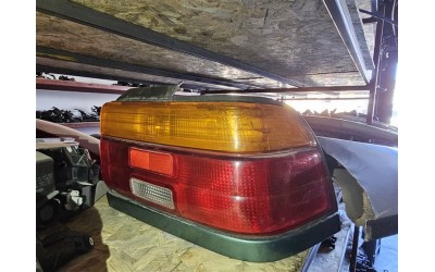 Toyota Corolla 101 sağ stop camı