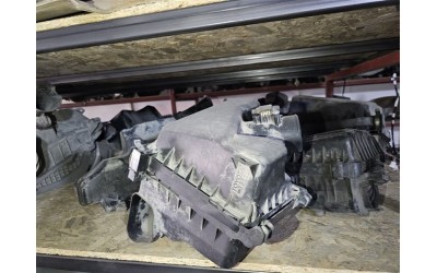 Toyota Corolla hava filitre kutusu