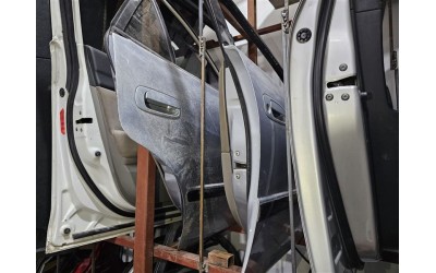 Toyota Corolla Terra 1999 sağ ön arka kapı
