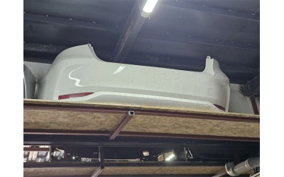 Toyota Corolla 2021 arka tampon beyaz
